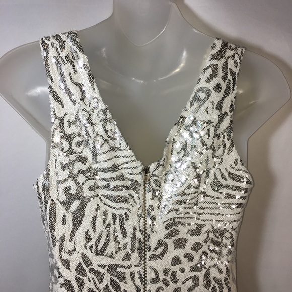 Party dress. Silver and White Forever 21 Sz S - Picture 5 of 8